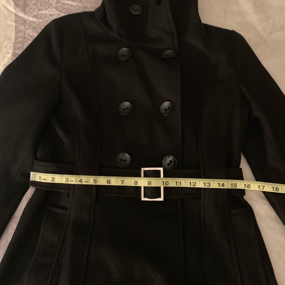 SOLD. Ladies Guess Trench Coat - Picture 5 of 6